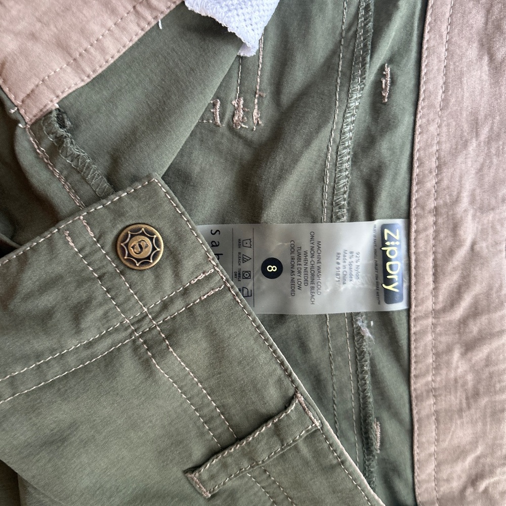 Olive green sahalie zip dry shorts size 8